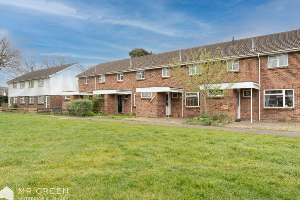 Main image of property: Melbourne Road, Christchurch, Dorset, BH23 2HY