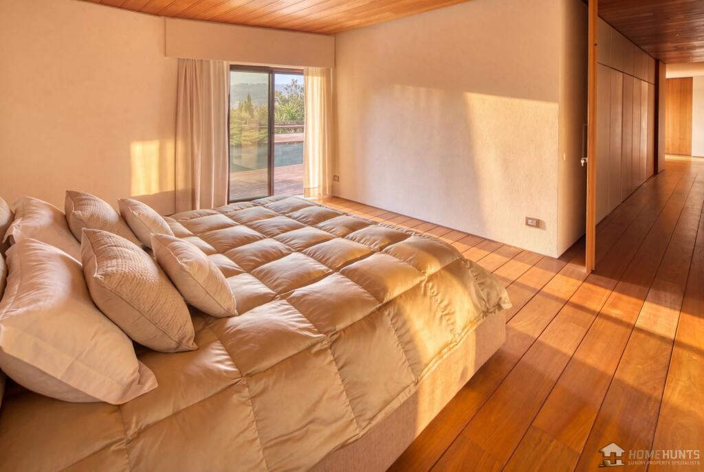 Main image of property: Provence-Alps-Cote d`Azur, Alpes-Maritimes, St-Paul