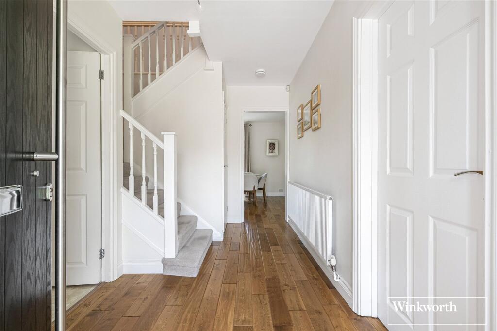 House in Runnymede, Surrey - View 5