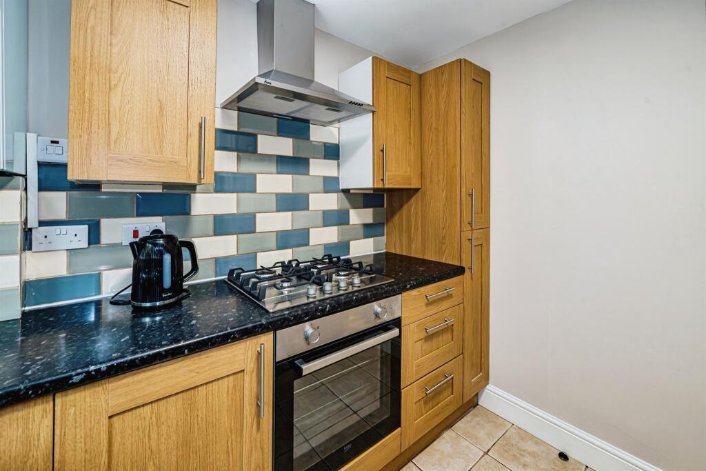 Apartment in Slough - View 4