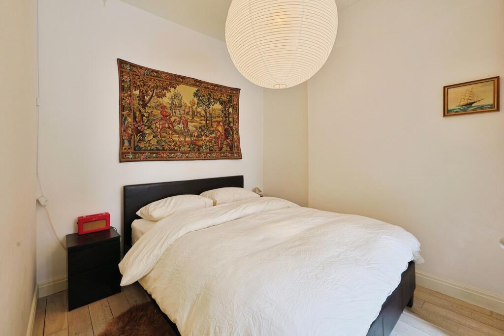 Apartment in London - View 5