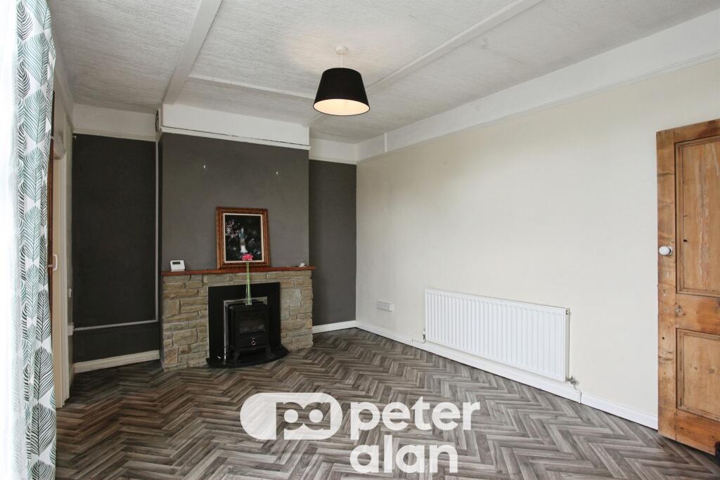 House in Newport - View 2