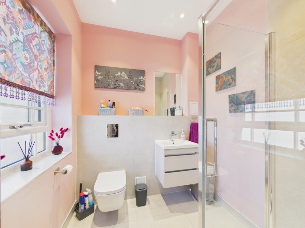 Apartment in Canterbury - View 5