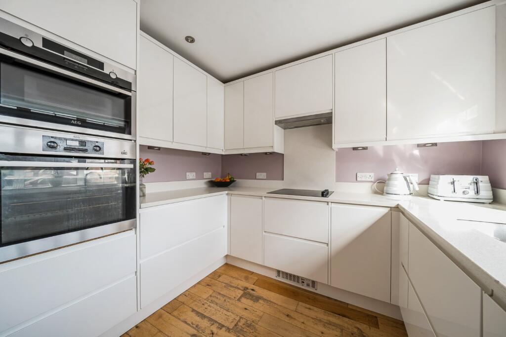 Main image of property: St Peters Close, Loudwater, Buckinghamshire, HP11