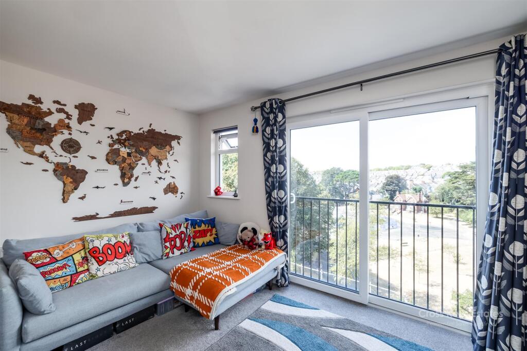 Apartment in Plymouth - View 5