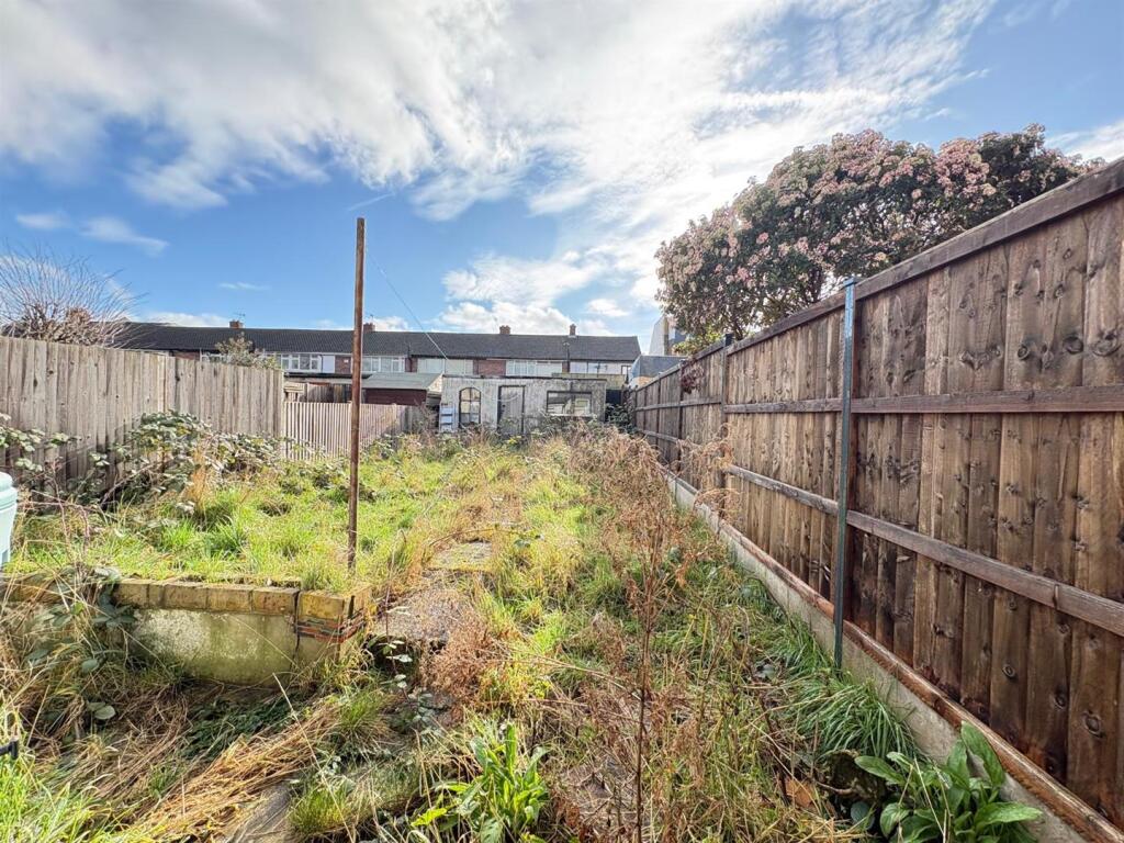 Dundee Road, London photo 4