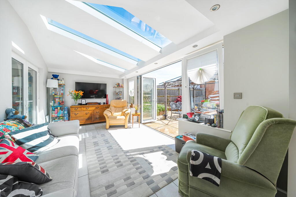 House in Salisbury, Laverstock - More