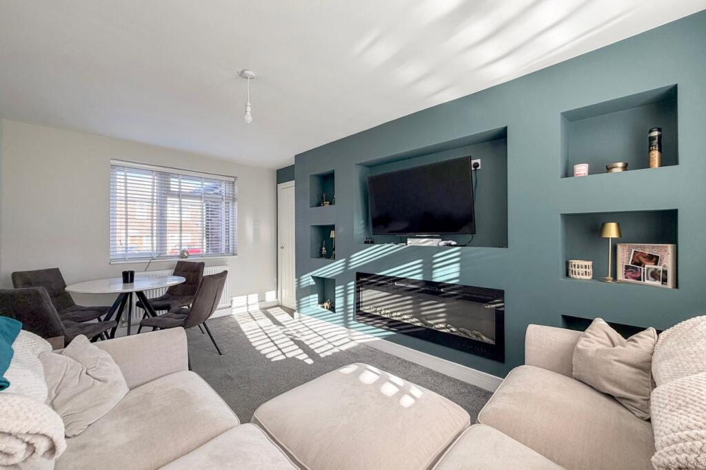 House in Gillingham, Medway - View 3