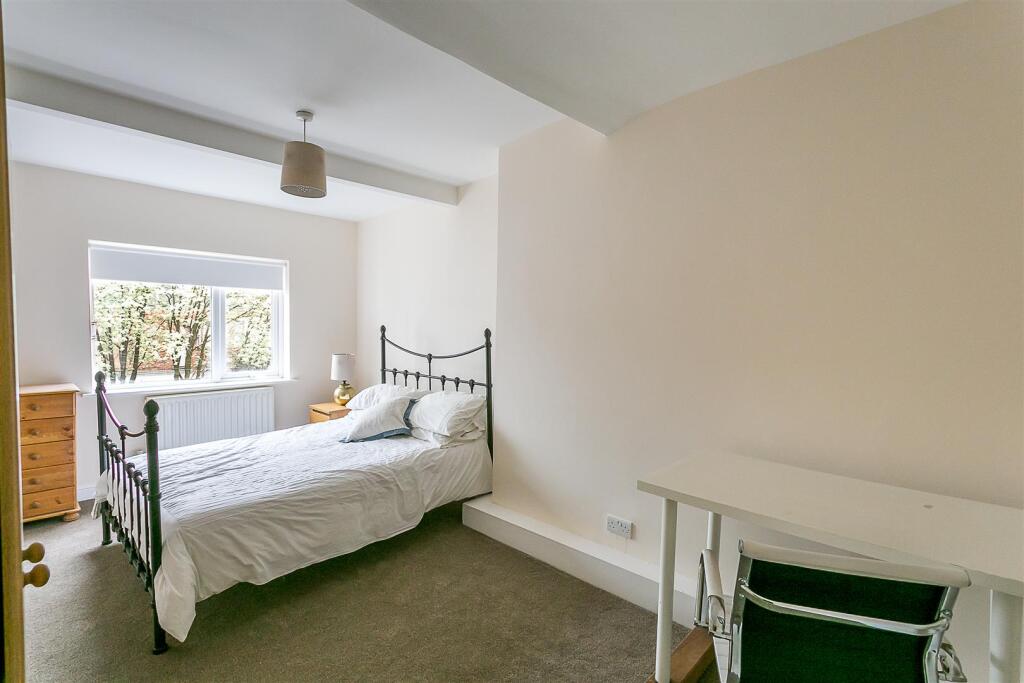 Apartment in Newcastle upon Tyne - View 5