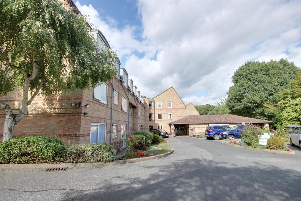 Main image of property: Homewillow Close, London