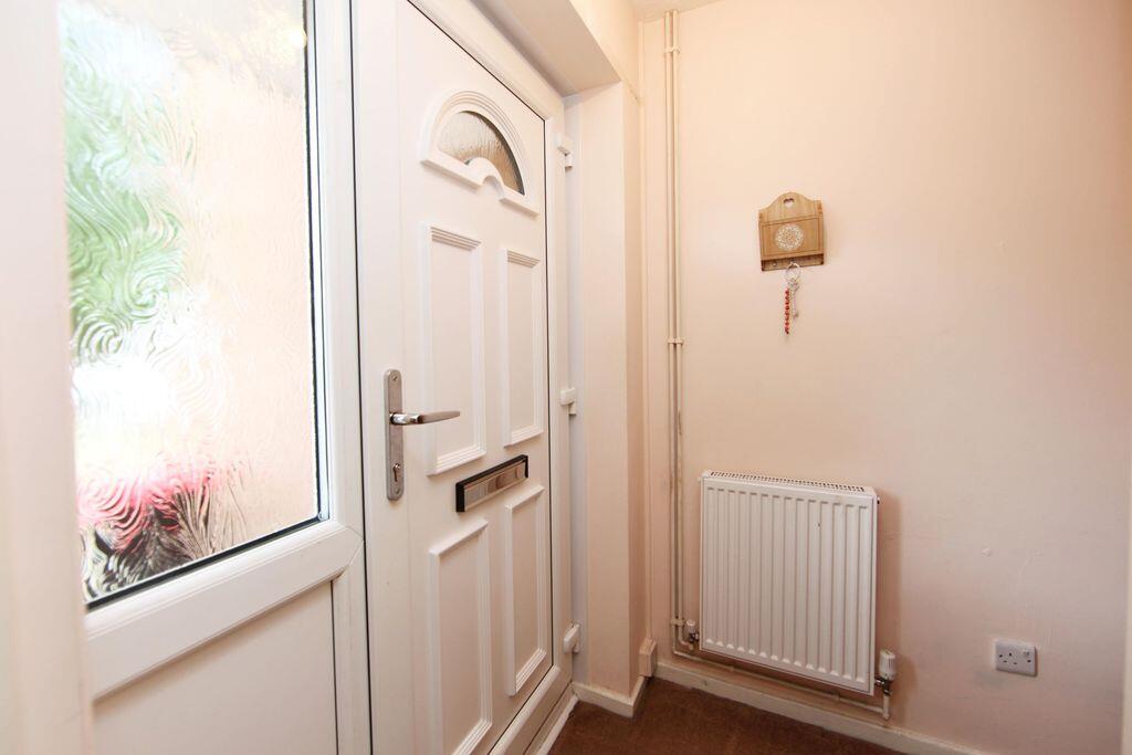 99 Charlecote Park, Telford. TF3 5HD photo 3