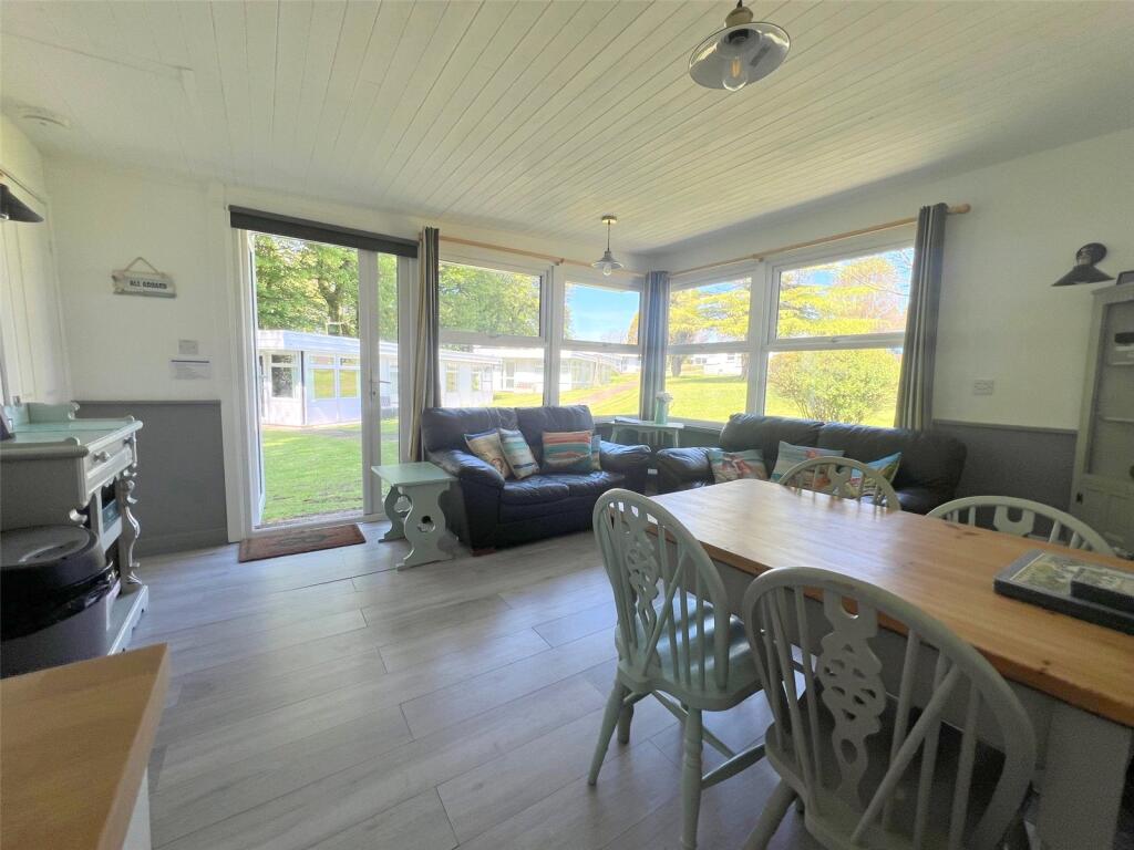 Roch, Haverfordwest, Pembrokeshire, SA62 photo 3