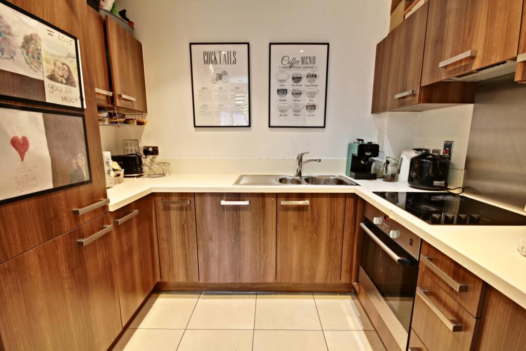 Apartment in London - View 3