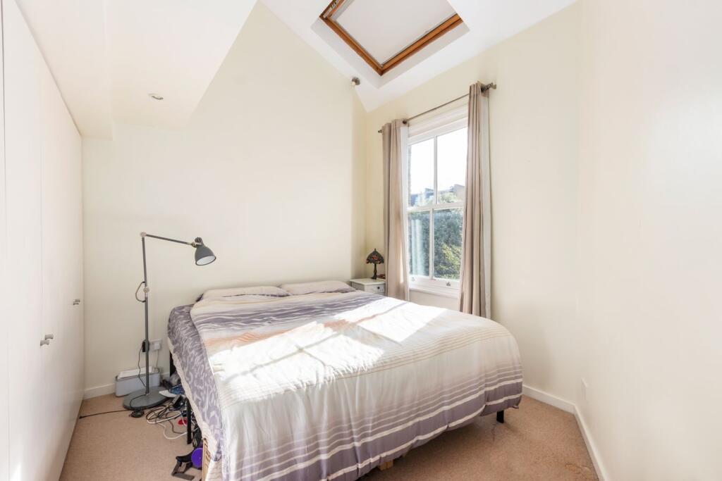 House in London, Hammersmith - More