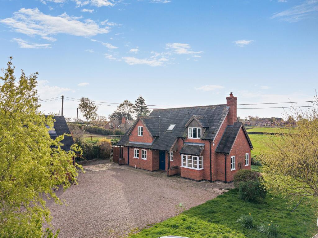 3-bed detached on Clifton-On-Teme, Worcester, WR6, £650,000