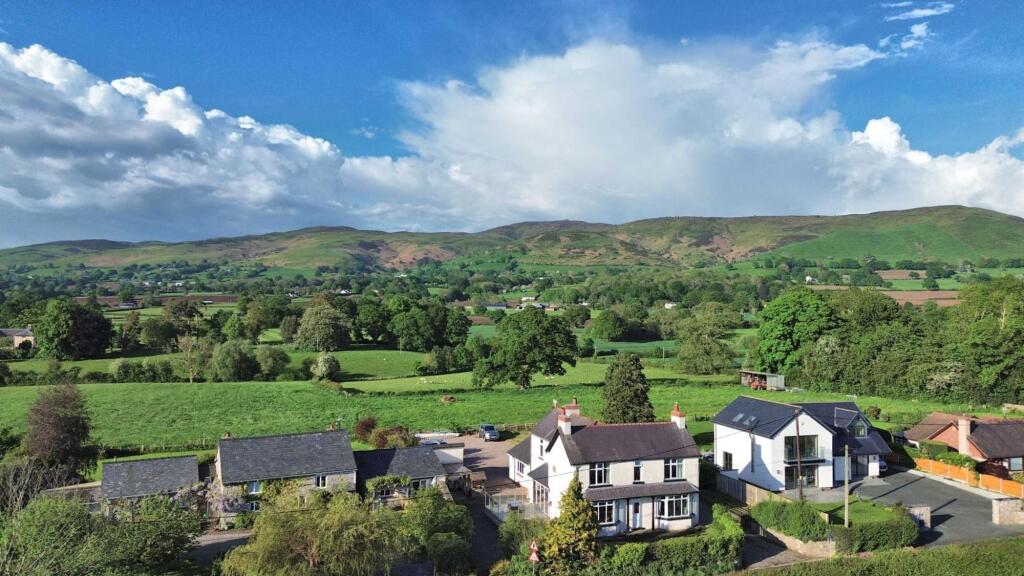 Llanbedr Dyffryn Clwyd, Ruthin, LL15 photo 2