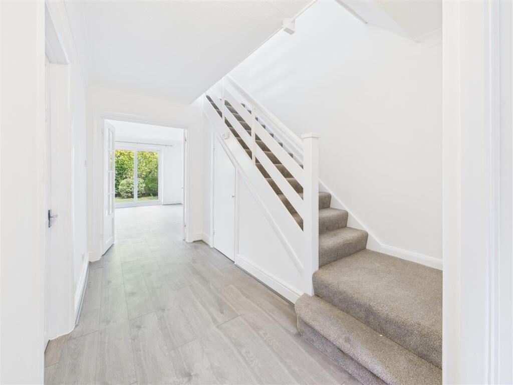 House in Kingston upon Thames - View 4