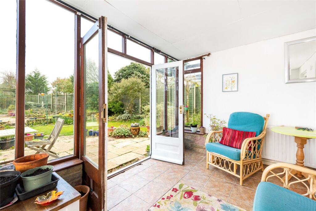 Spring Lane, Olney, Buckinghamshire, MK46 photo 4