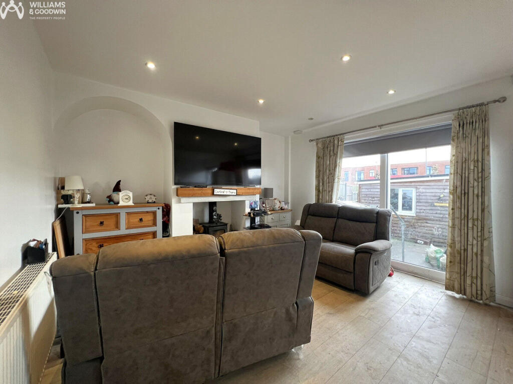 Tai Dinas, Llangefni, Anglesey, LL77 photo 4