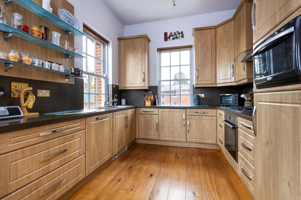 Alison Way, Winchester, SO22 - View 5