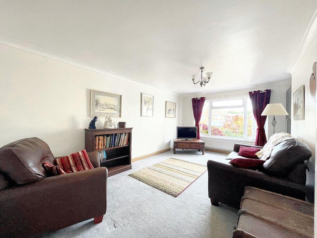 Lincoln Avenue, Peacehaven, BN10 7JT photo 3