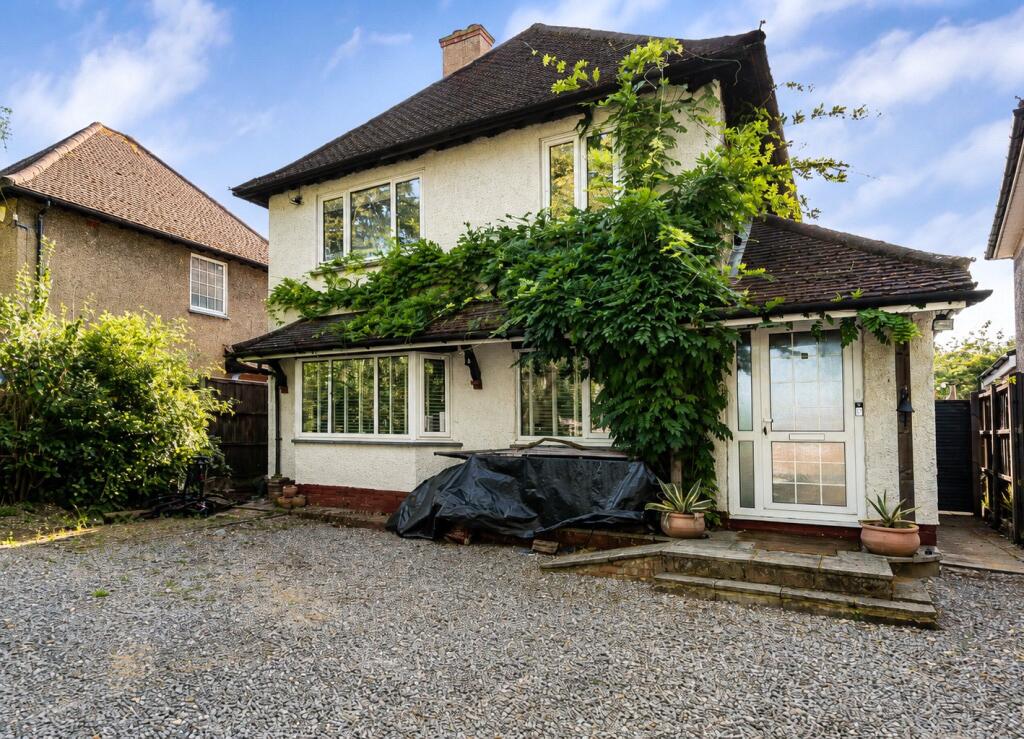 Main image of property: Farnborough Road, Farnham, Surrey, GU9