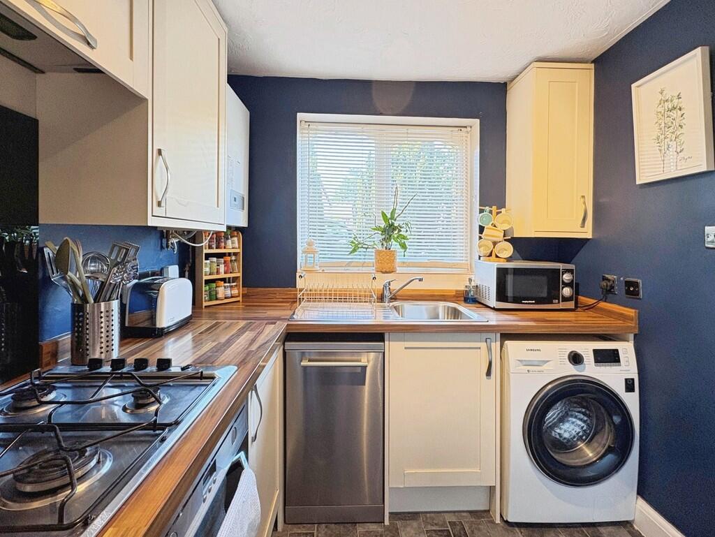 House in Hart, Crookham Village - View 4