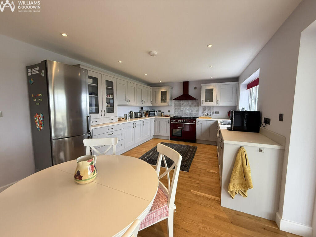 Off the A4080, Hermon, Anglesey, LL62 photo 4