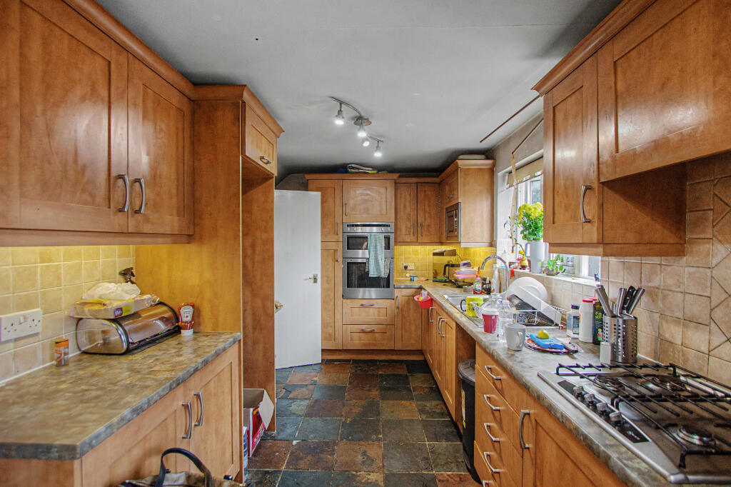 House in Enfield - View 5
