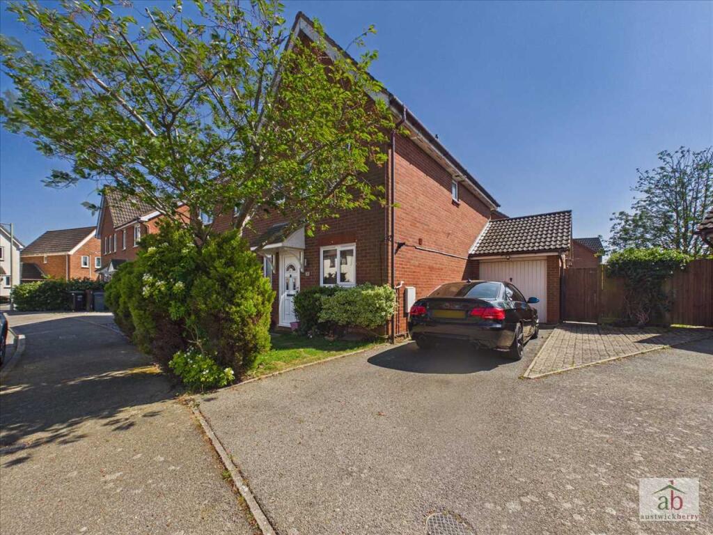 3-bed terraced on Jeavons Lane, Grange Farm, Kesgrave, £300,000