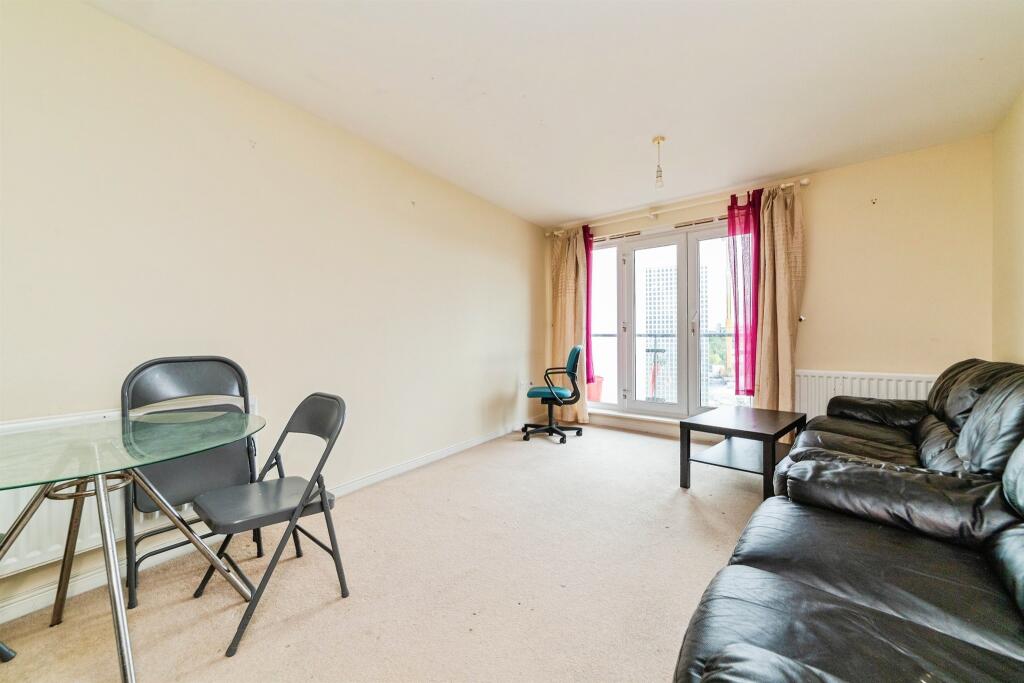 Apartment in Hatfield, Hatfield Business Park - View 5