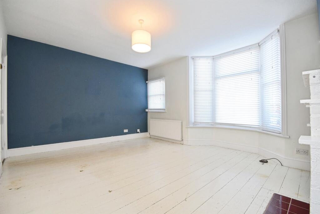 Ongar Road, Brentwood photo 3