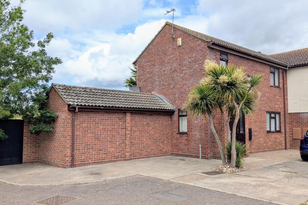 3-bed semi-detached on Raglan Mews, Clacton-on-Sea, £235,000