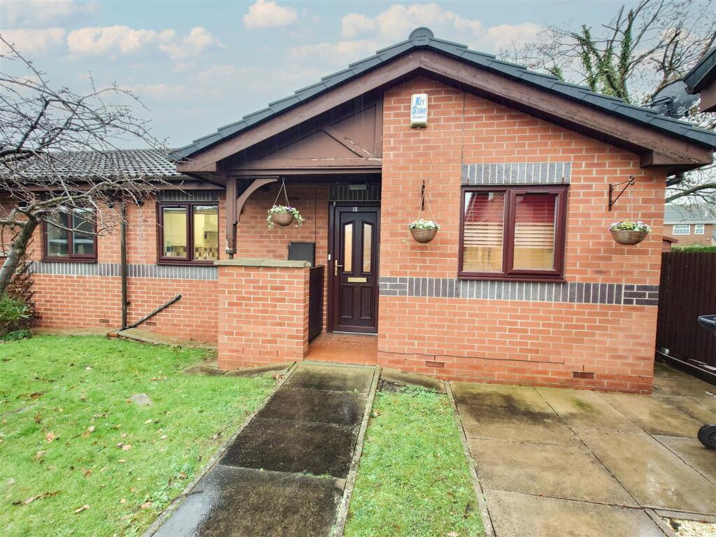 2-bed bungalow on Tynedale Court, Kirk Sandall, Doncaster, £60,000