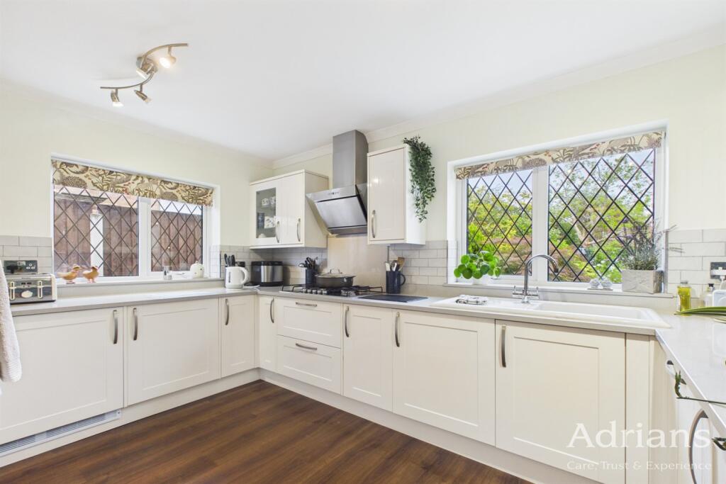 House in Chelmsford, Great Baddow - View 3