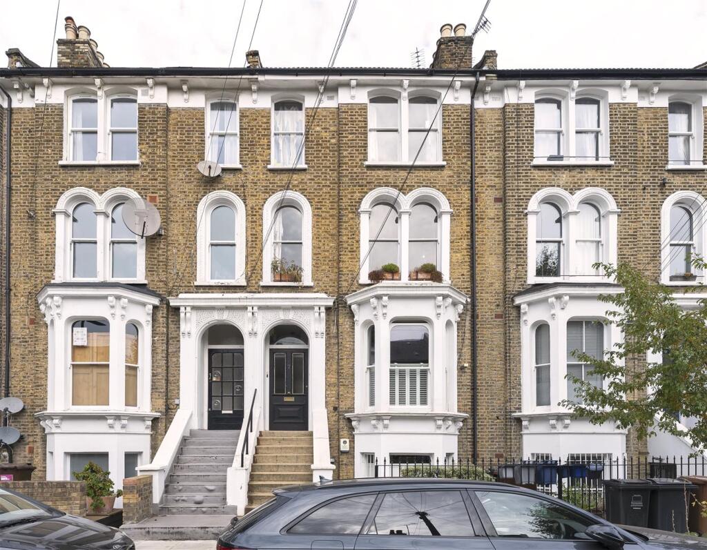 Apartment in London, Lower Clapton, Clapton - View 2