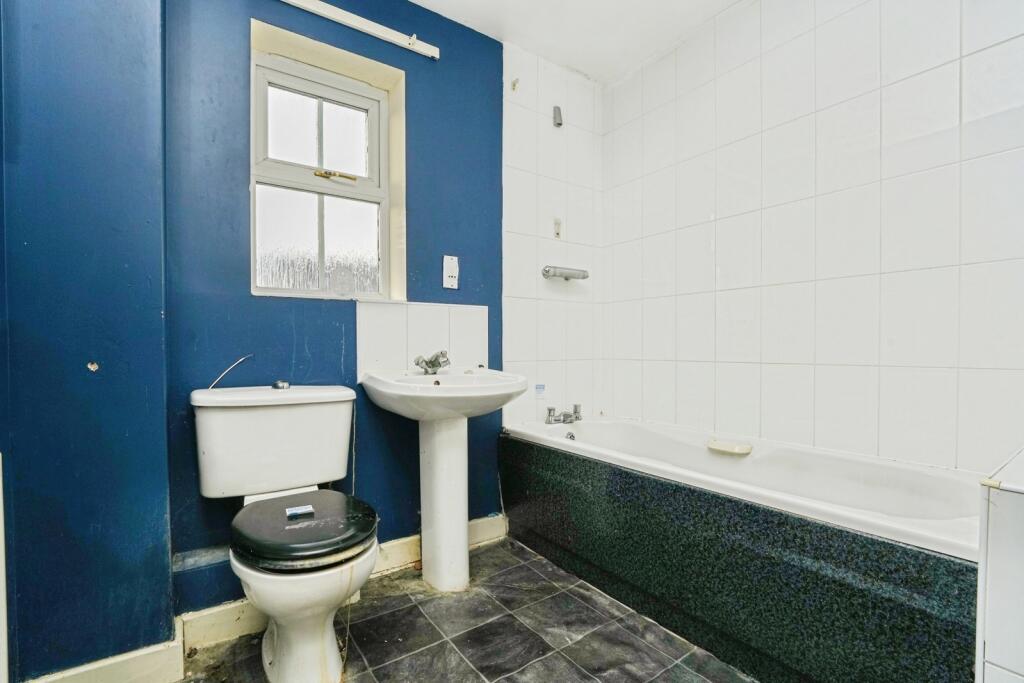 Apartment in Gloucester, Quedgeley - More