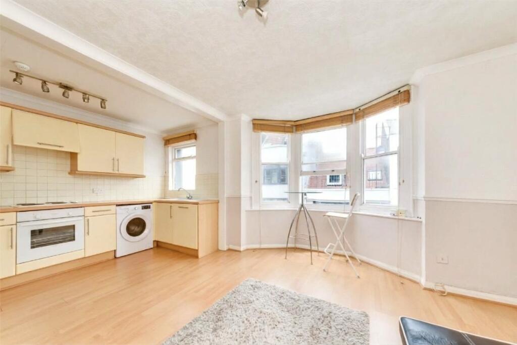Apartment in Brighton, Kemptown - View 3
