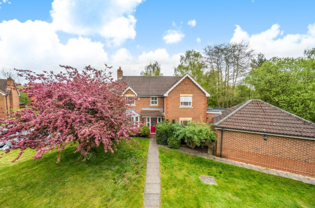 4-bed detached on Frome Close, Lincoln, Lincolnshire, LN6, £450,000