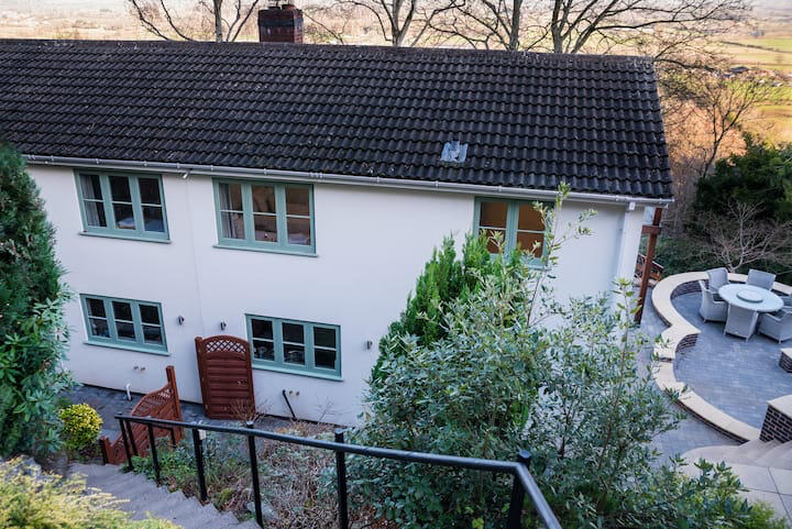 Main image of property: Rondene, Holywell Road, Malvern