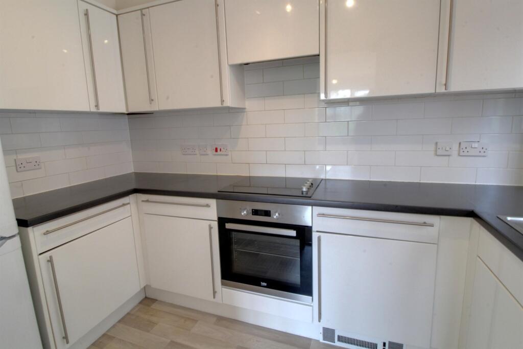 Apartment in St Albans - View 3
