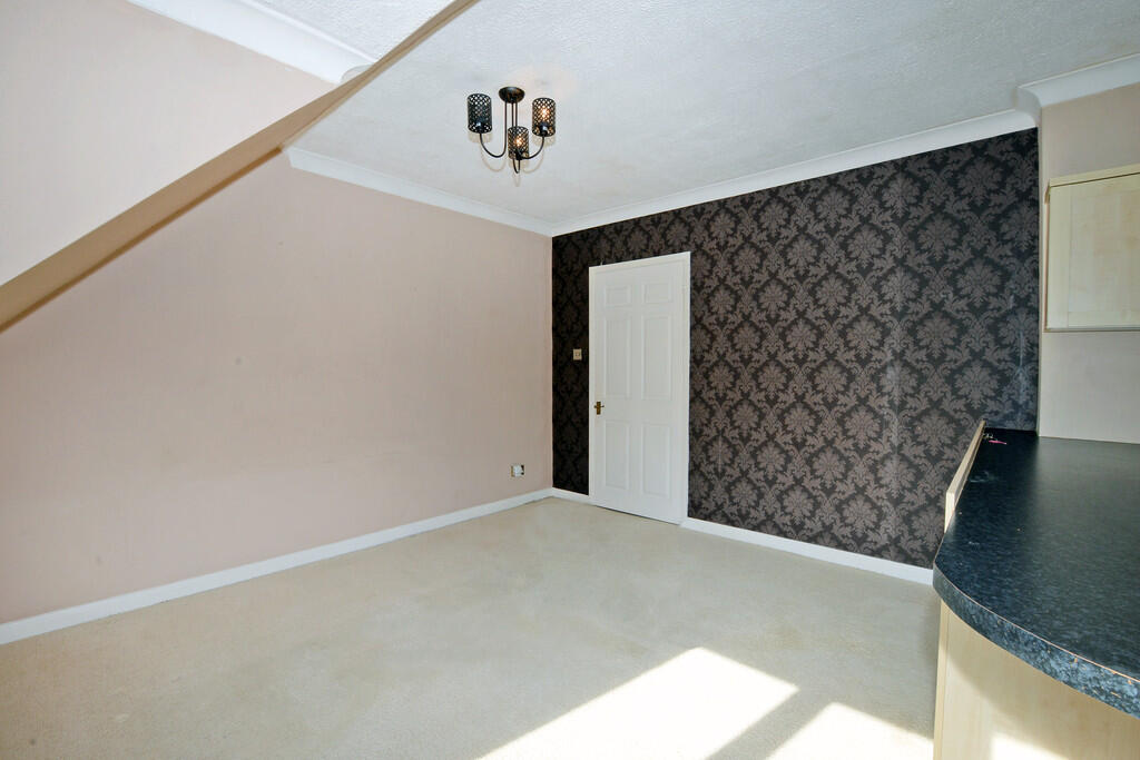 Apartment in Deepcut, Mindenhurst, Surrey - More
