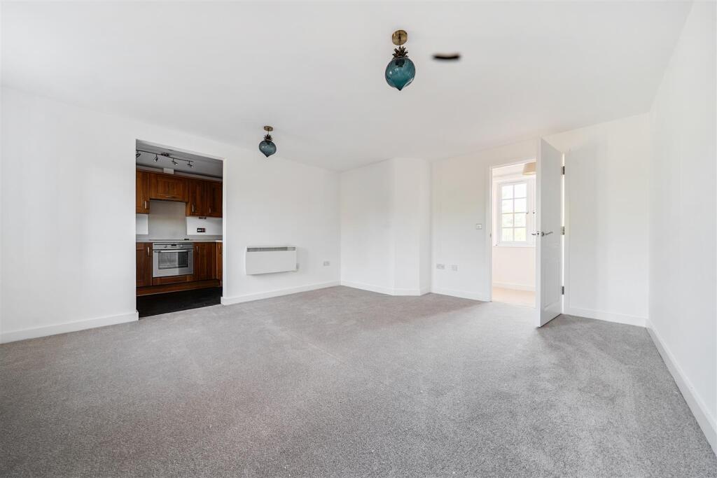 Apartment in Kempston, Bedford - View 4