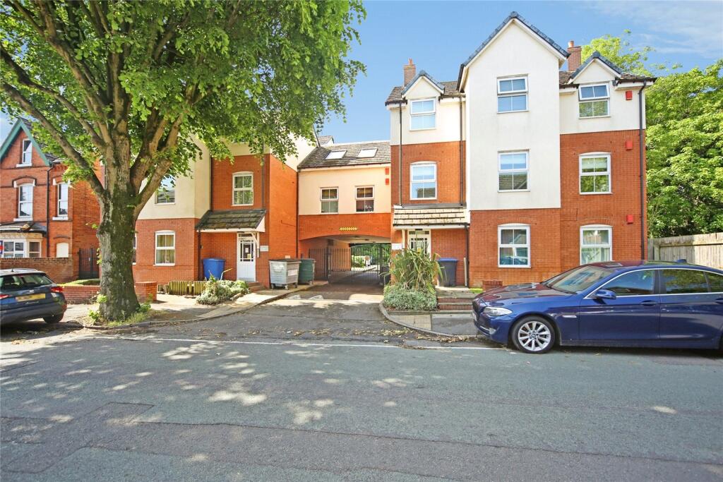 Main image of property: The Avenue, Acocks Green, Birmingham, West Midlands, B27