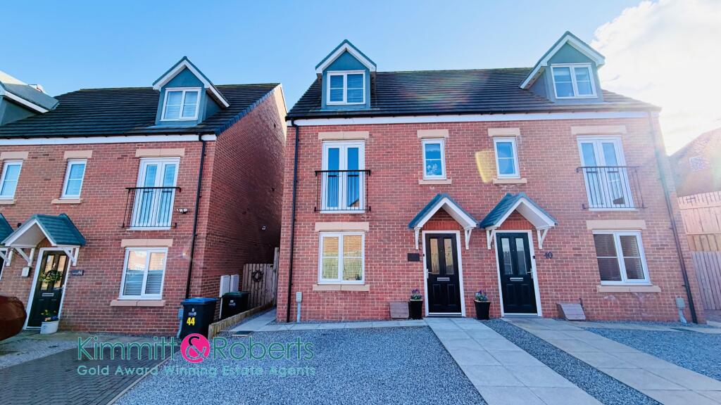 Main image of property: Parsley Close, Easington, Peterlee, Durham, SR8 3FD