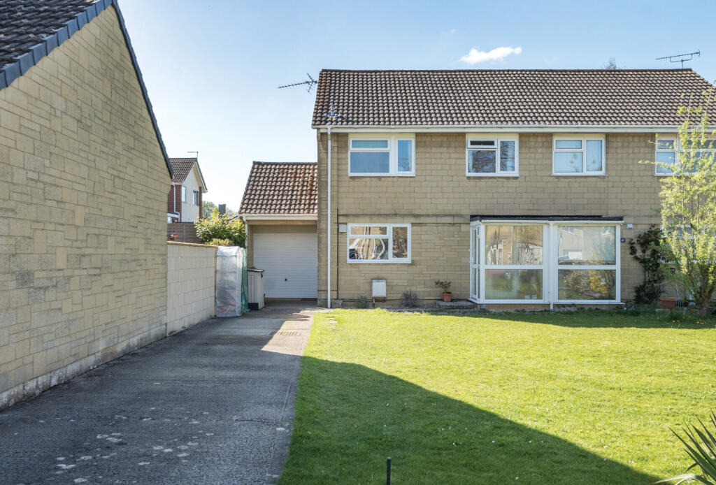 Main image of property: Waveney Road, Keynsham, Bristol, Somerset, BS31
