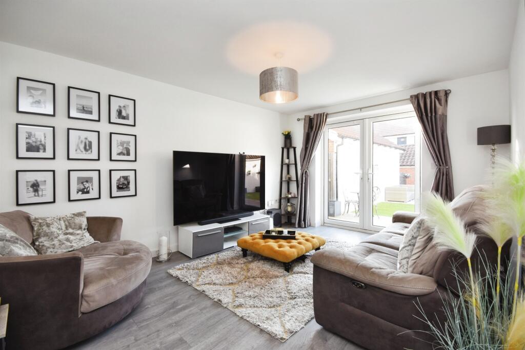 Clover Drive, Broomfield, CHELMSFORD photo 3
