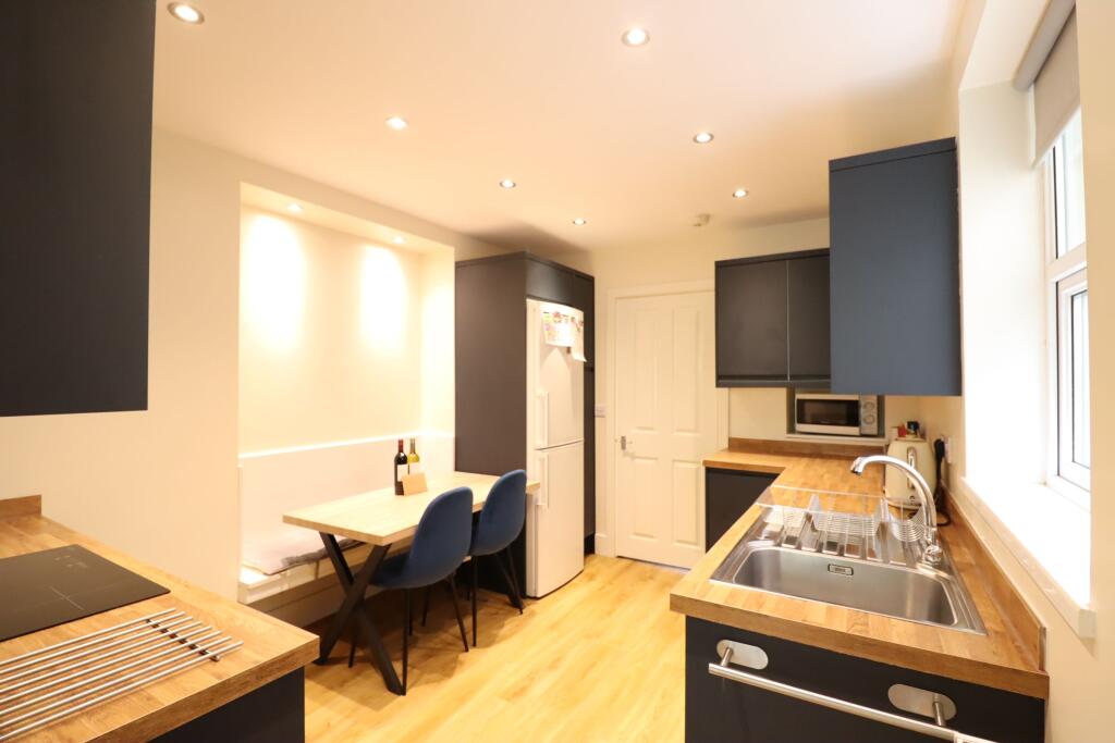 Main image of property: Seaview Terrace, Swansea, SA1 6FE