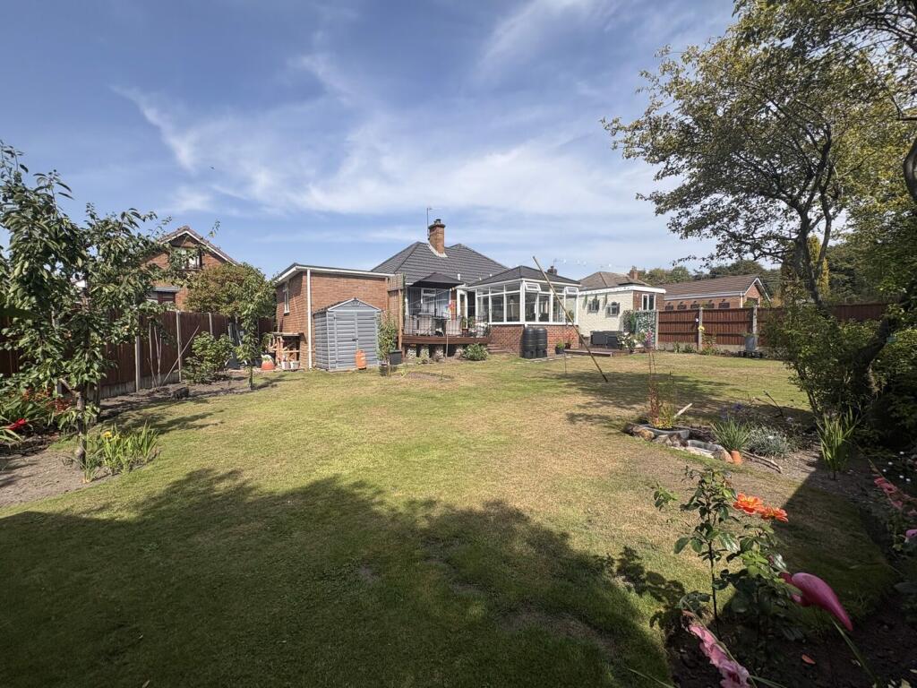 Bay Tree Close, Bloxwich, Walsall photo 4