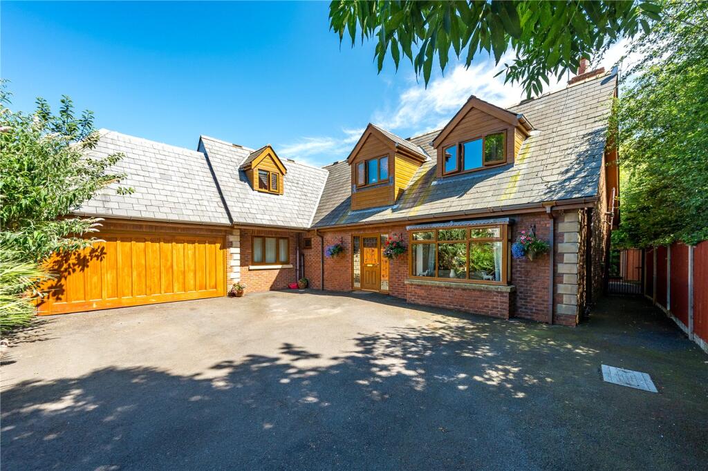 4-bed detached on Smithy Lane, Stalmine, Poulton-le-Fylde, Lancashire, £525,000